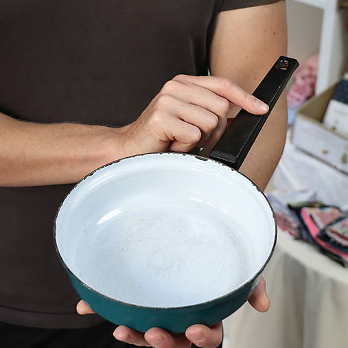 Upcyklovaný ručne maľovaný riad