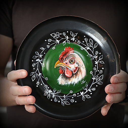 Upcyklovaná ručne maľovaná pokrievka Sliepka