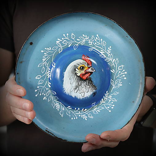 Upcyklovaná ručne maľovaná pokrievka Sliepka