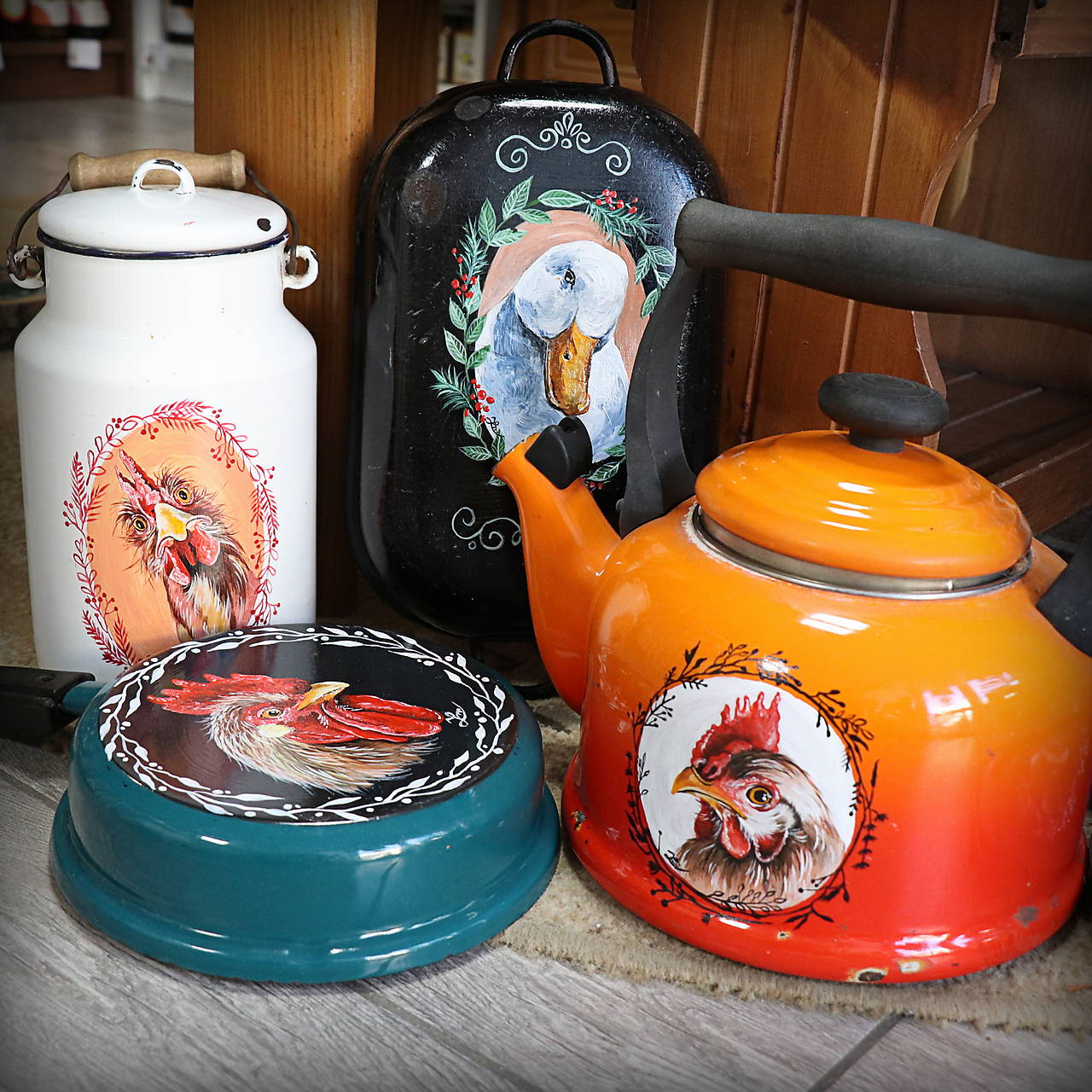 Upcyklovaný ručne maľovaný riad