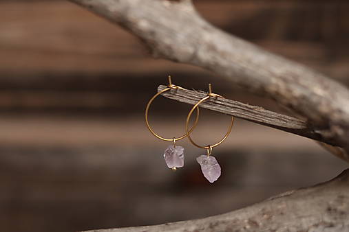 Náušnice kruhy surový ametyst