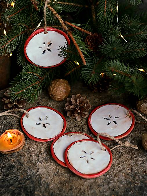 Keramické jabĺčka na stromček