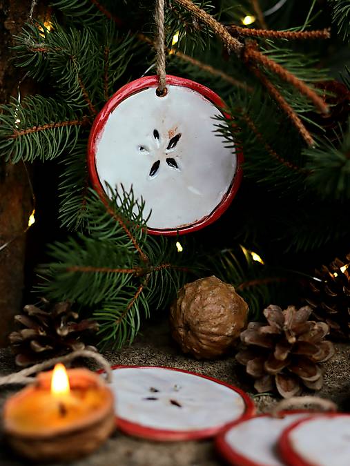 Keramické jabĺčka na stromček