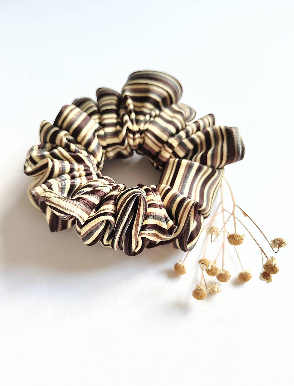 Basic MAXI scrunchie (Hnedá pásikatá)