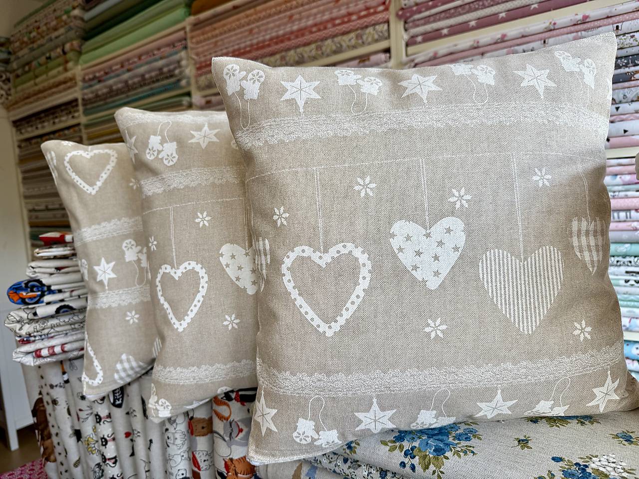 VANKÚŠIKY / ZIMA /  VIANOCE/ SKLADOM