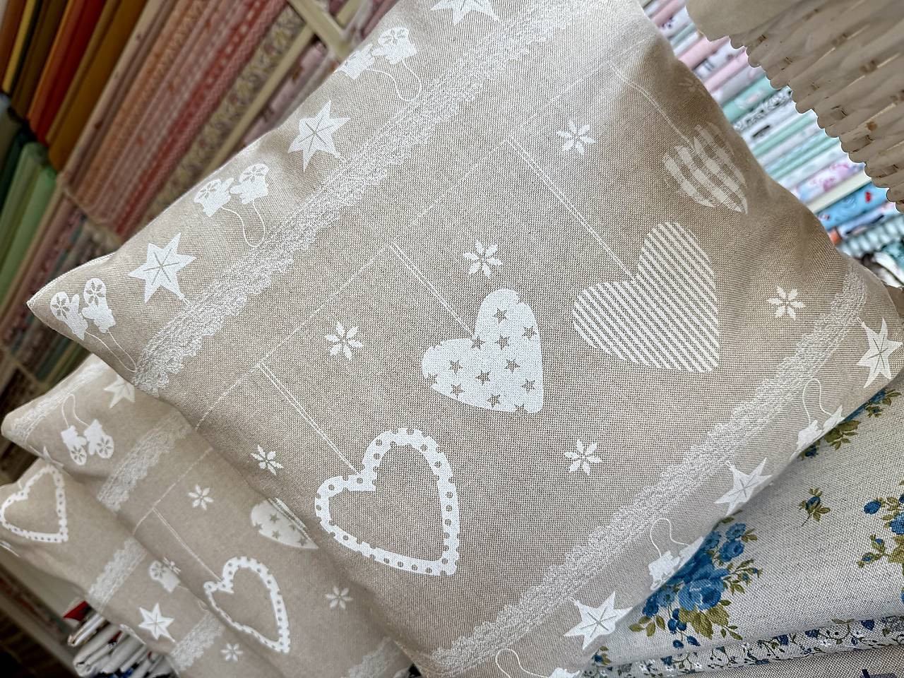 VANKÚŠIKY / ZIMA /  VIANOCE/ SKLADOM