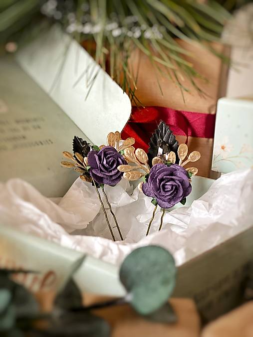 Darčekový box "chuť noci" - hrebienok, set vláseniek a klipy na topánky