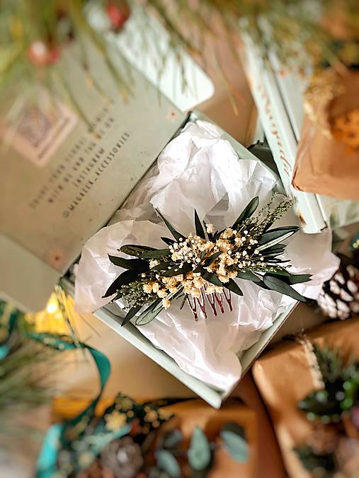 Darčekový box "nadýchnuť sa rána" - hrebienok a set vláseniek