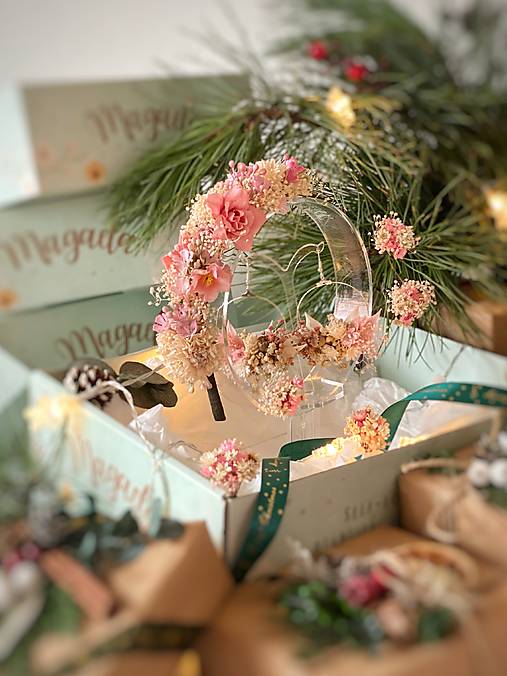 Darčekový box "sladká romanca " -  čelenka, náušnice a set vláseniek