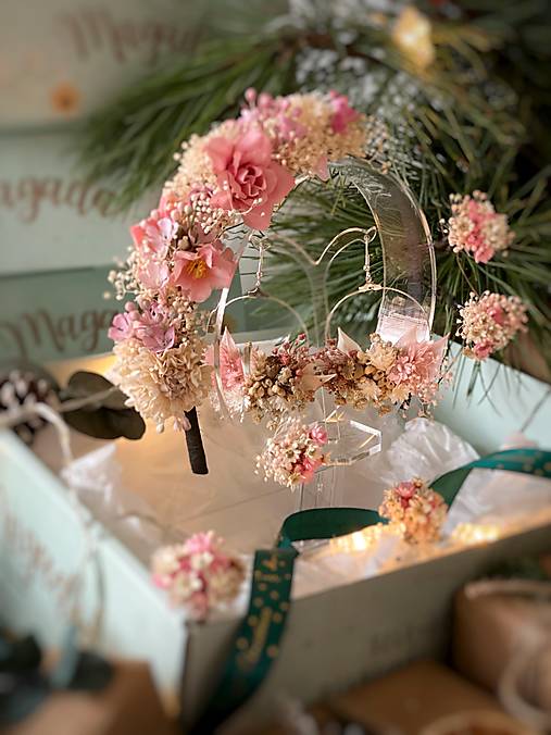 Darčekový box "sladká romanca " -  čelenka, náušnice a set vláseniek