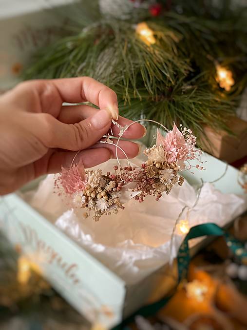 Darčekový box "sladká romanca " -  čelenka, náušnice a set vláseniek