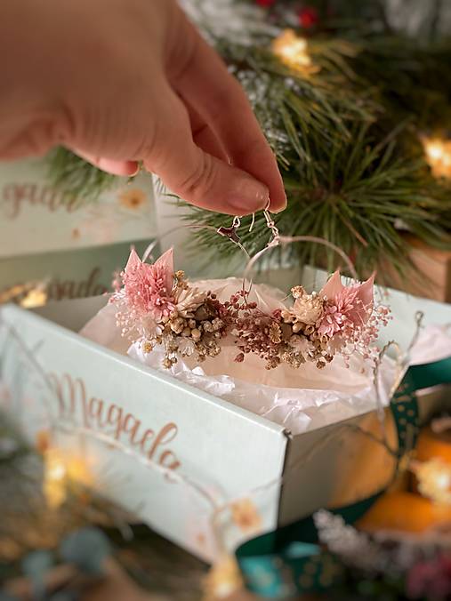 Darčekový box "sladká romanca " -  čelenka, náušnice a set vláseniek