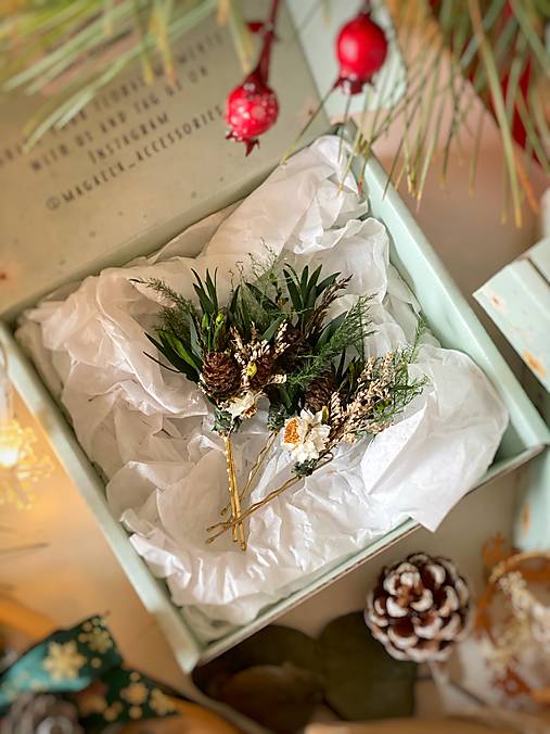 Darčekový box "ševelenie lesa" - hrebienok, náramok a set vláseniek