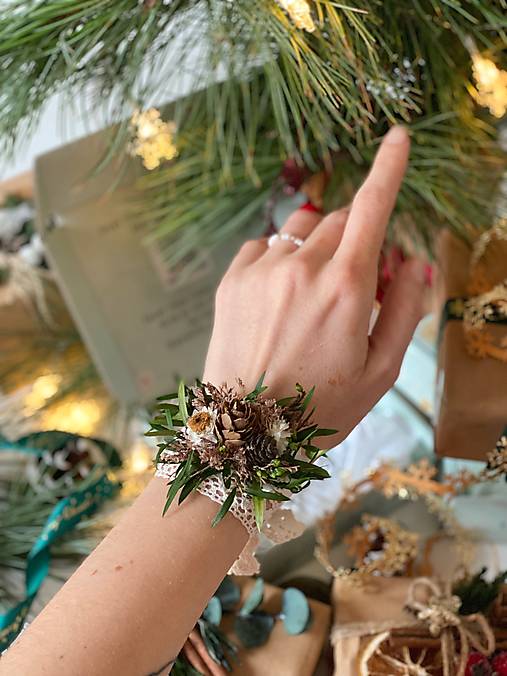 Darčekový box "ševelenie lesa" - hrebienok, náramok a set vláseniek