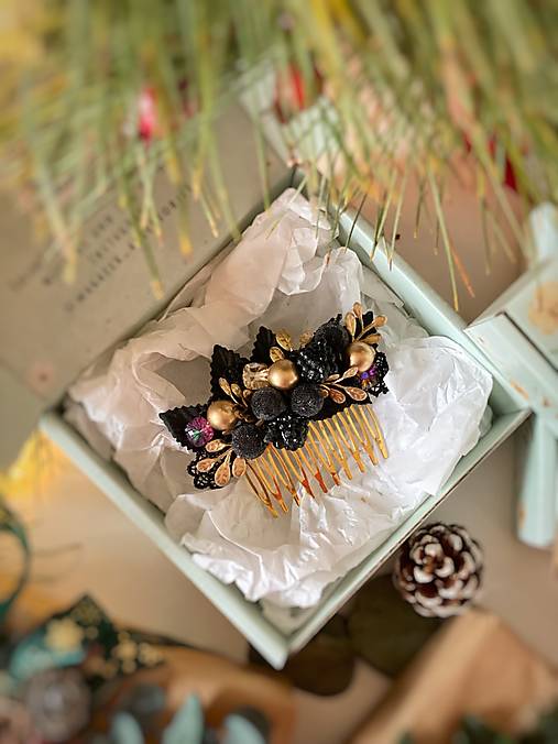 Darčekový box "noc s chuťou černíc" - hrebienok, prstienok a klipy na topánky