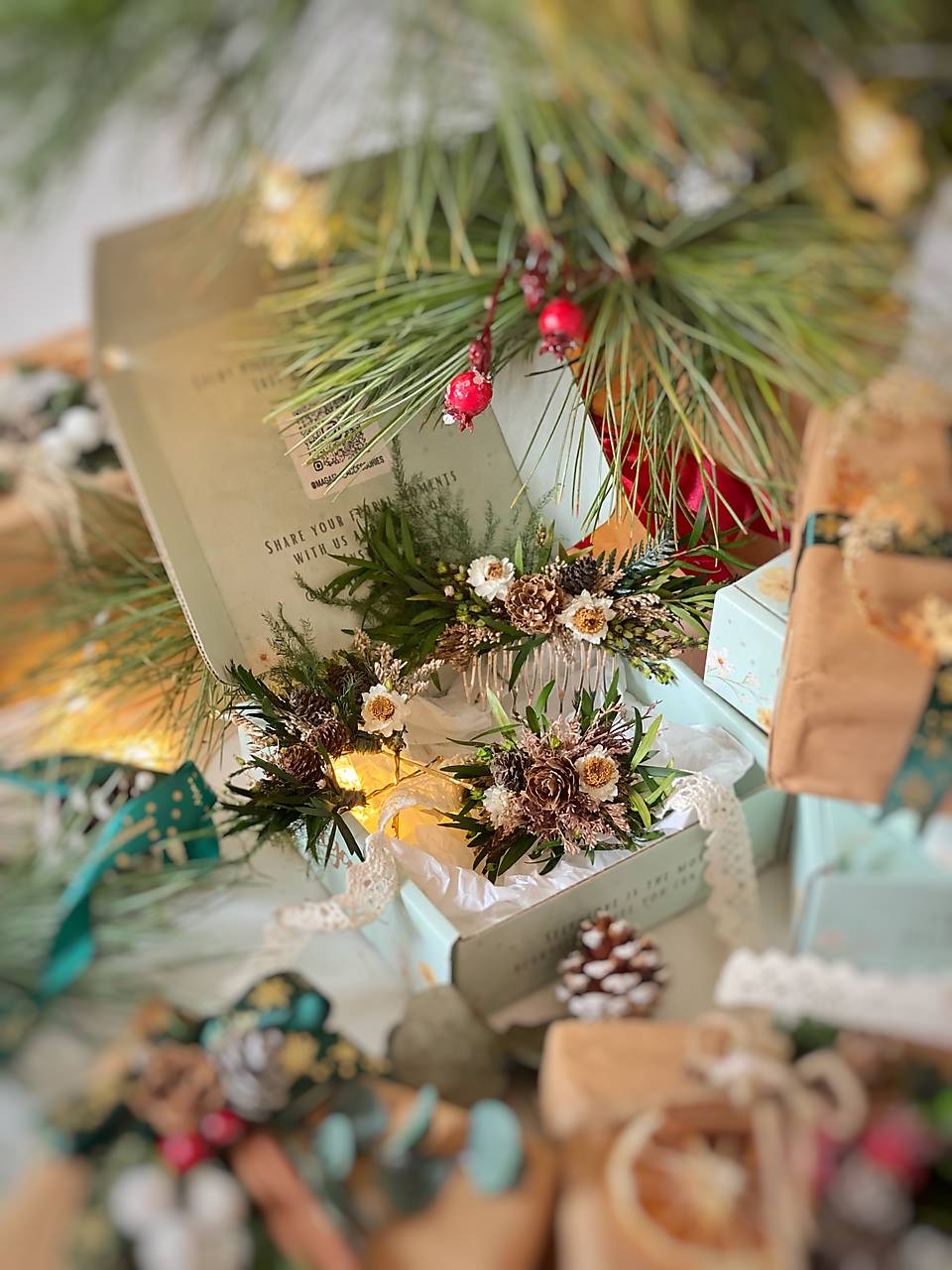 Darčekový box "ševelenie lesa" - hrebienok, náramok a set vláseniek