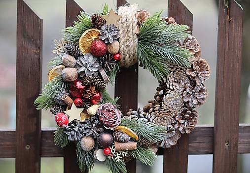 Dekorácie - Vianočný veniec - 17976649_