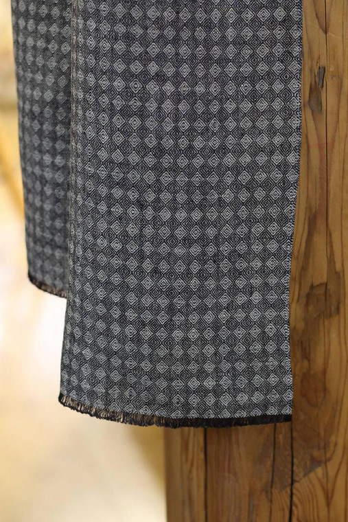 Elegantná jemná šatka zo 100% ľanu s diamantovým vzorom "Bruno"