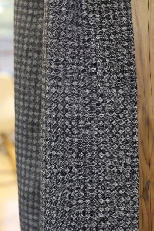 Elegantná jemná šatka zo 100% ľanu s diamantovým vzorom "Bruno"