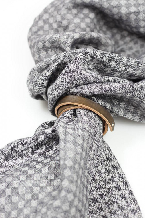 Elegantná jemná šatka zo 100% ľanu s diamantovým vzorom "Bruno"