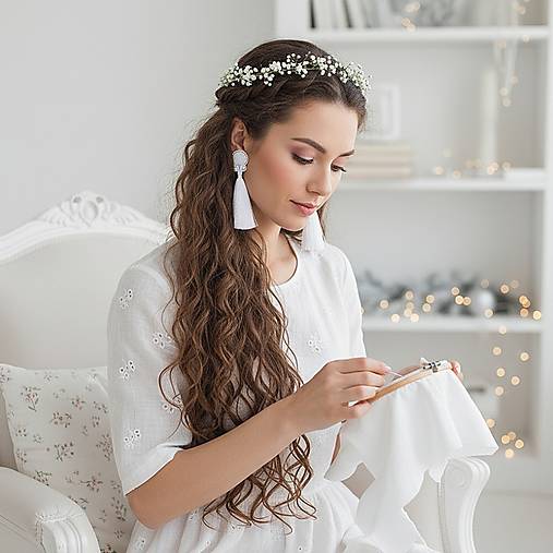 Náušnice - Šujtášové náušnice so strapcami NEŽNOSŤ - 17975644_