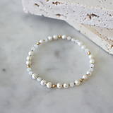 Náramky - Náramok z perál a mesačných kameňov (gold filled) - 17978138_