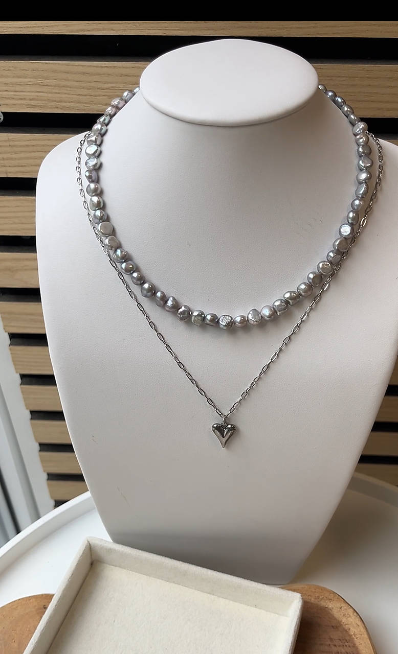 Perlový náhrdelník grey