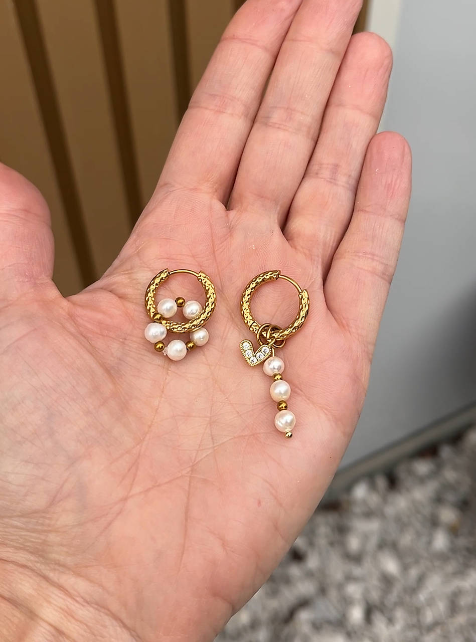 Perlové náušnice asymetrické