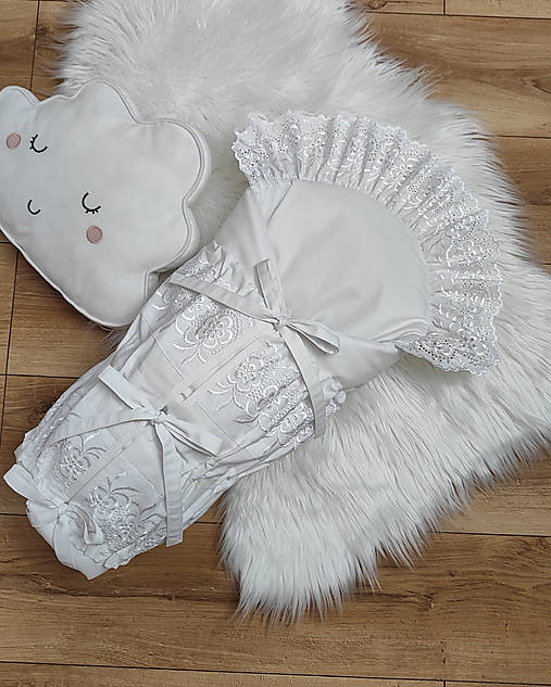 Detský textil - Biela zavinovačka s krásnou bohato vyšívanou madeirou vhodná na krst - M17 - 17978430_