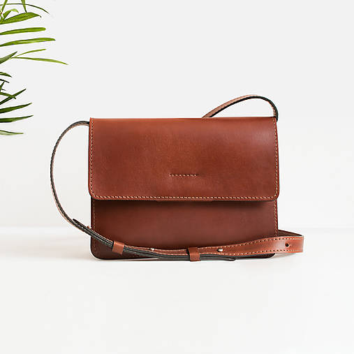 Kabelky - Kožená crossbody kabelka | koňaková - 17978697_