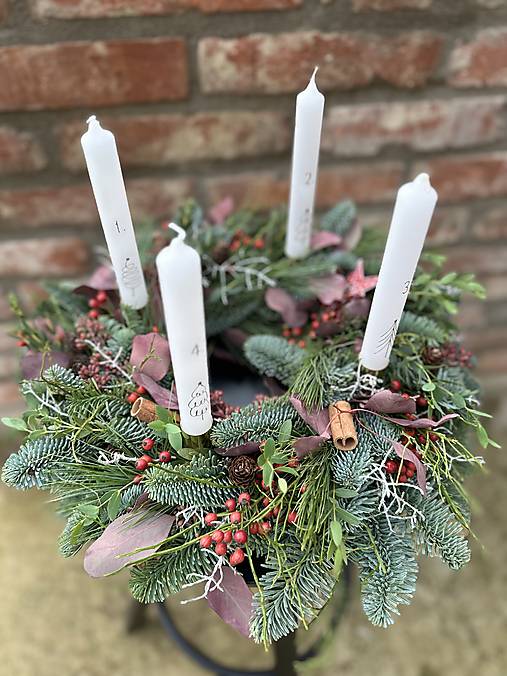 Dekorácie - Adventný veniec - 17976133_