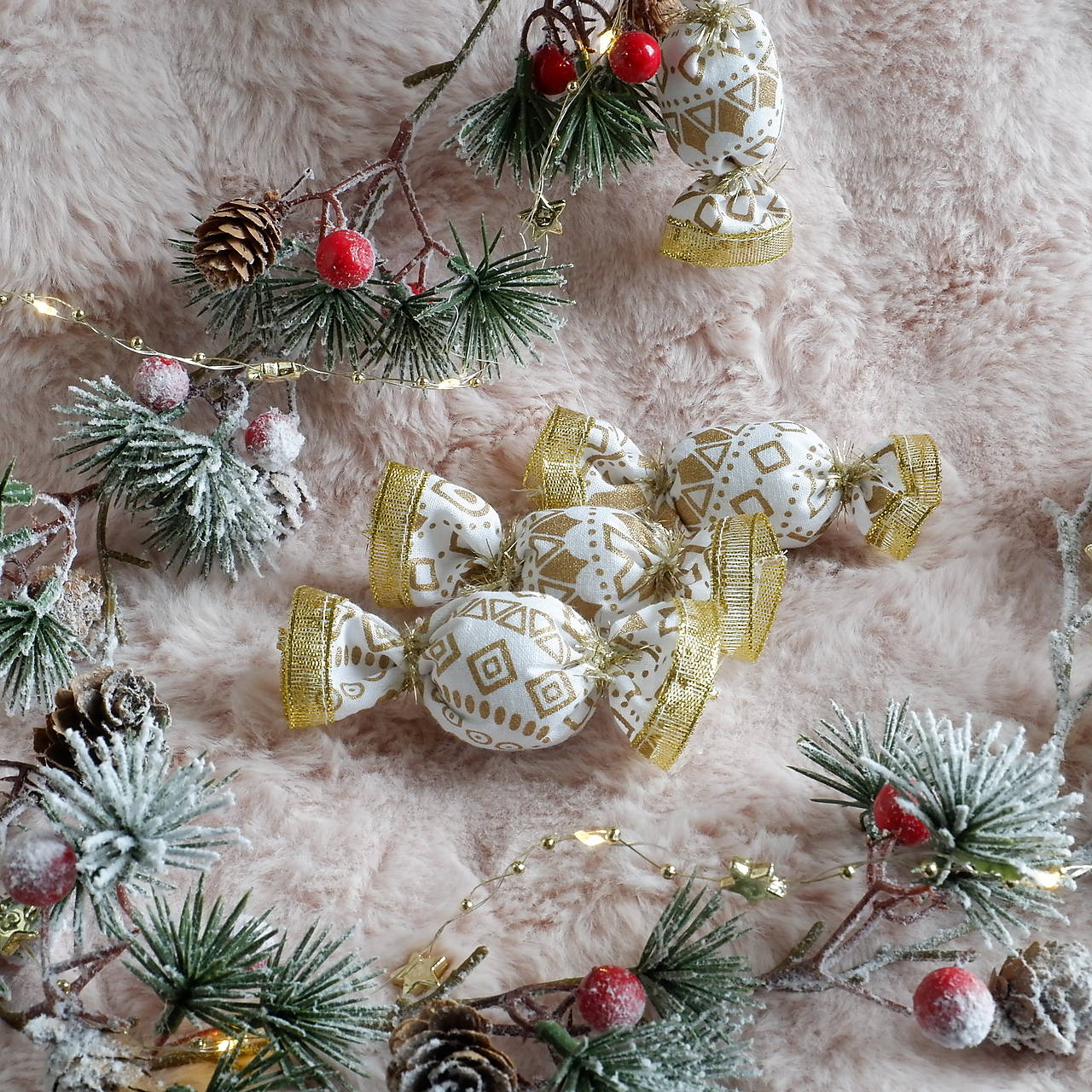 Vianočné salónky  (Zlatá)