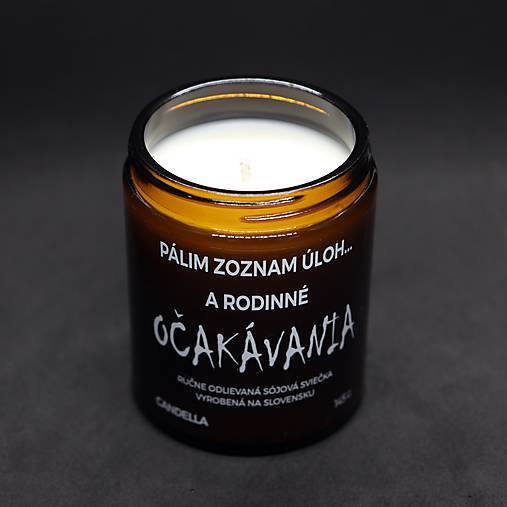 PÁLIM ZOZNAM ÚLOH A RODINNÉ OČAKÁVANIA sójová sviečka