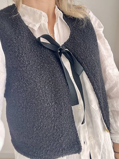 Vesty - LIMITKA Bouclé obojstranná dámska vesta - 17979524_