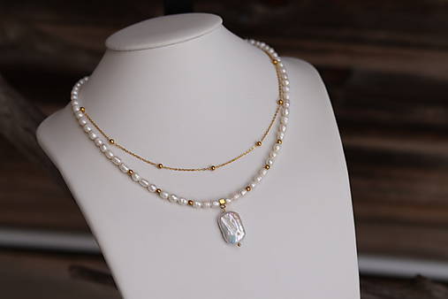 Perlový náhrdelník s Keshi perlou