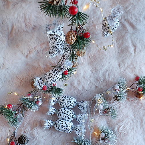 Vianočné salónky  (Čierno-biela)