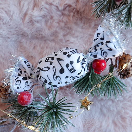 Vianočné salónky  (Čierno-biela)