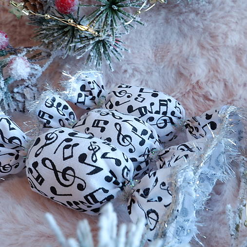 Vianočné salónky  (Čierno-biela)