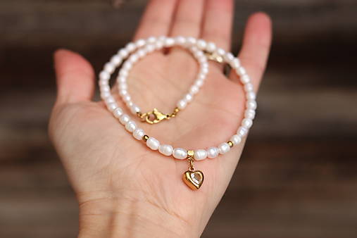 Perlový náhrdelník so srdiečkom