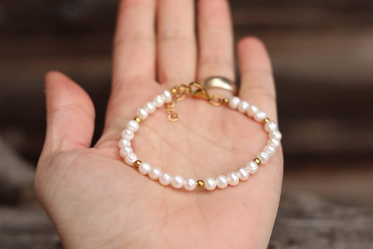 Perlový náramok