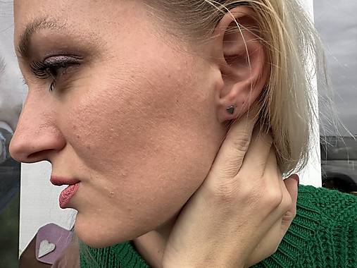 Náušnice - Napichovacie náušnice srdiečka Hana - 17986213_