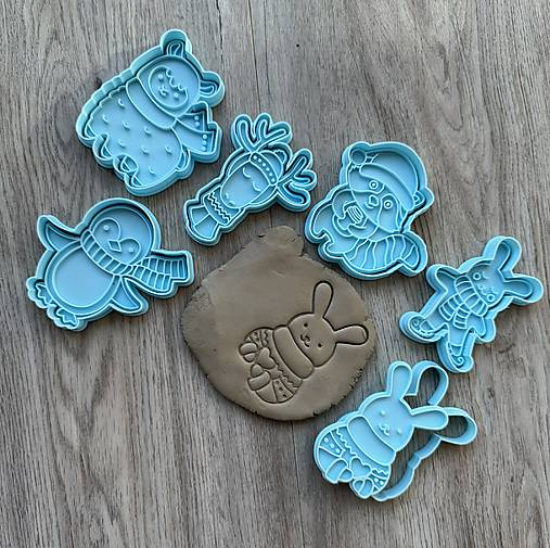 Príbory, varešky, pomôcky - Vykrajovátka a pečiatky – Zimné zvieratká 6ks - 17986653_