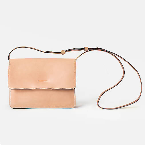 Kabelky - Kožená crossbody kabelka | koňaková (Béžová) - 17986864_