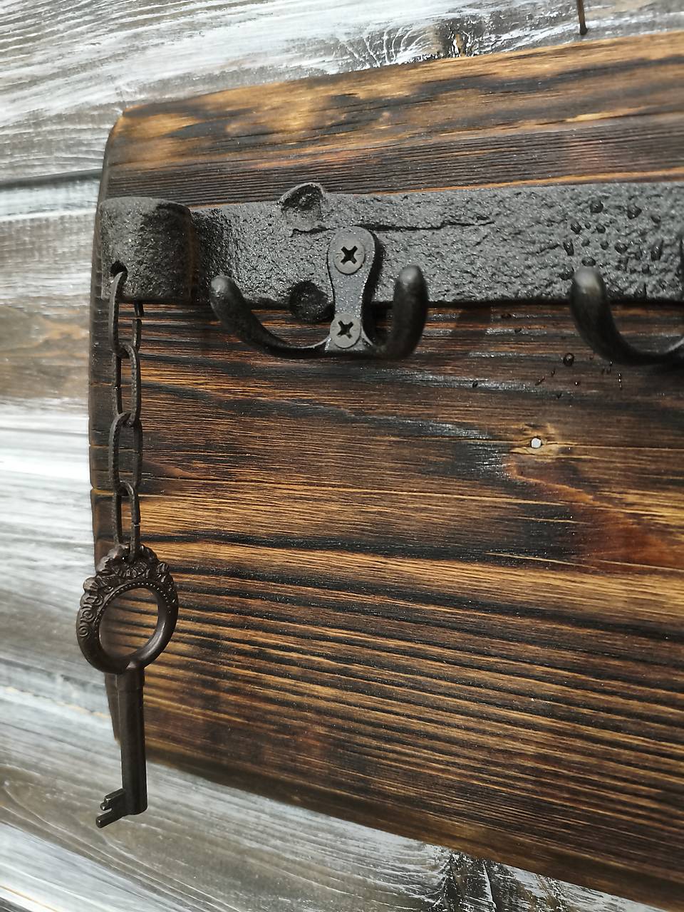 Vešiak na klúče industriálný