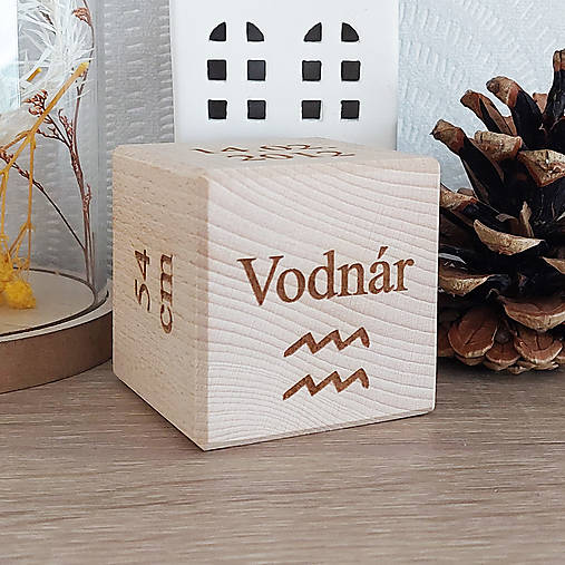 Drevená kocka s menom a údajmi 5,5cm