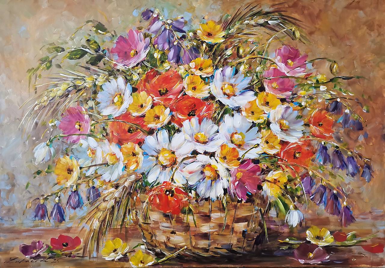 Košík s lúčnymi kvetmi