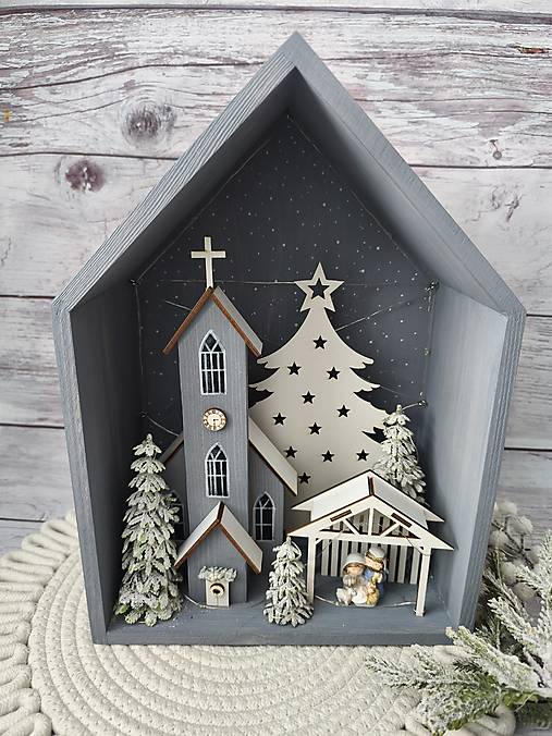 Dekorácie - Drevený svietiaci vianočný domček - 17994288_