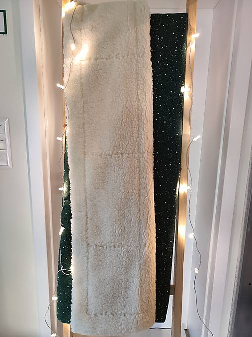 Úžitkový textil - Deka vlnená 100% ovčie rúno vo vlase Baranček 140x 200cm Hviezdičky zelené - 17992466_