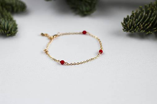 Červené srdce (Pozlátený náramok červené korálky)