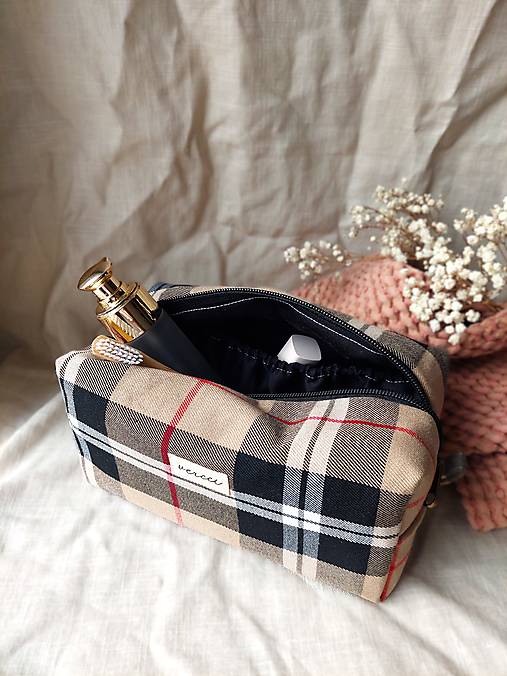 Taštičky - Kozmetická taštička CESTOVATEĽKA - 17992930_